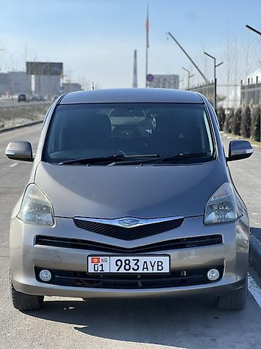 Toyota: Toyota Ractis: 2006 г., 1.5 л, Автомат, Бензин, Минивэн — 1