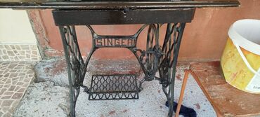 азербайджанский язык 5 класс методическое пособие: Məhsul: Singer ayaq pedallı tikiş maşını və taxta stolu Təsvir: -