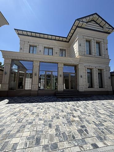Продаю роскошный и комфортный 2х этажный дом в районе