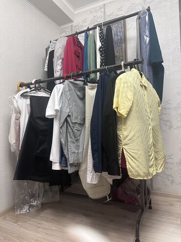 куплю одежда: Двухуровневый кронштейн – идеальное решение для организации одежды и