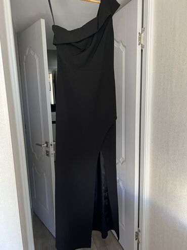 черные платья: Вечернее платье, S (EU 36), M (EU 38)