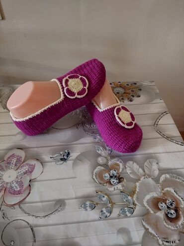 Kolqotkalar, corablar: Toxunma corab satılır isteyen yaza bilər — 12