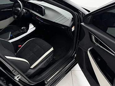 byd e2 2025: Kia EV6: 2023 г., Автомат, Электромобиль, Кроссовер — 6