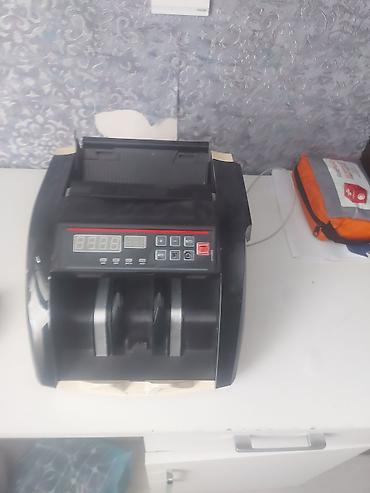 Pul sayan aparatlar: Pul sayğacı / banknot sayan aparat Xüsusiyyətlər: - Avtomatik sayma — 1