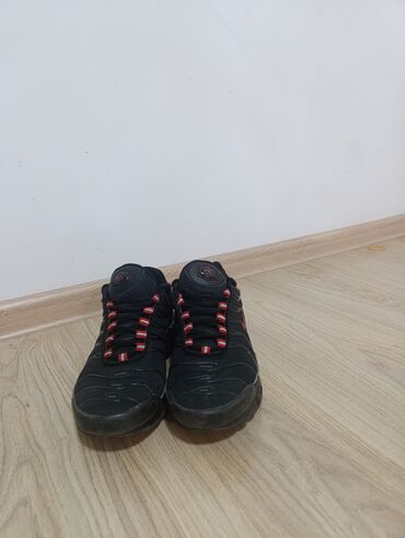 кроссовки от найк: Мужские кроссовки, 38, Nike, Б/у, цвет - Черный, Самовывоз