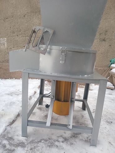 Кормодробилки: Продам однофазную дробилку на 220волт дробит сено ячмень курузу и — 5