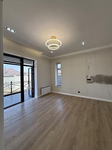 дом рассрочка: 🏡 Продаётся 4-комнатный новый дом! 📐 Площадь — 124 м² 🚿 3 санузла 📄 — 5