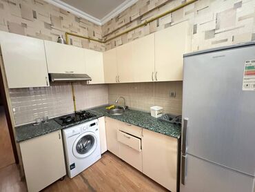 Uzunmüddətli kirayə mənzillər: Mənzil kirayə verilir, Mətbəx mebeli var. Tam əşyalı, 120 kv, 3 otaq -da lalafo.az — 2 Uzunmüddətli kirayə mənzillər: Mənzil kirayə verilir, Mətbəx mebeli var. Tam əşyalı, 120 kv, 3 otaq — 2