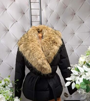 Zimske jakne: Akcija svi modeli po 5500 din. km — 9