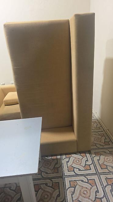 Divan və masa dəstləri: Mebel dəsti – minimalist tərzdə yumşaq oturacaqlar və masa Tərkib: - — 4