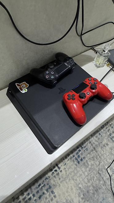 ps4 disk: PlayStation 4 Slim (прошитая) с двумя беспроводными геймпадами — 1