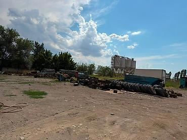 Аренда помещений свободного назначения: Мурманская Сдается открытый участок Площадь: 600м2 9 соток — 5