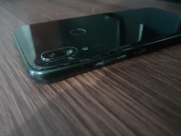 крепление для телефона: Xiaomi, Redmi 7, Б/у, 64 ГБ, цвет - Черный, 2 SIM