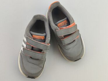 białe sandały płaskie skórzane: Кросівки Adidas, 26, Б/в