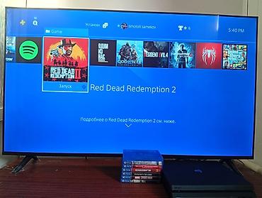 Продаётся приставка PlayStation 4 Pro в отличном состоянии! не