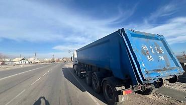 Прицепы и полуприцепы: Прицеп, Howo, Самосвал — 5