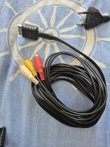 PS2 & PS1 (Sony PlayStation 2 & 1): Sony PlayStation 2 Slim komplekti Paketə daxildir: - PS2 Slim konsolu — 3