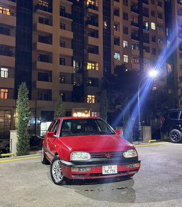 Volkswagen: Volkswagen Golf: 2 l | 1995 il Hetçbek — 1