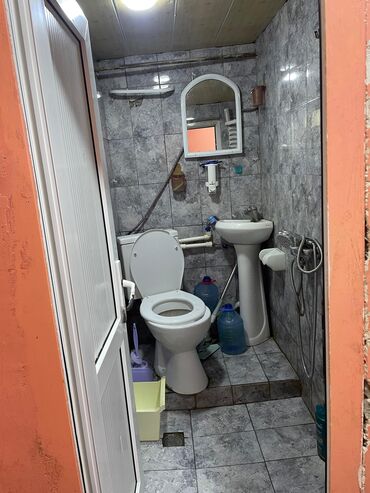 Kirayə mənzillər: Kirayə verilir hərbir şəraiti var əşyalı tələbə ailə oğlanlar fərq