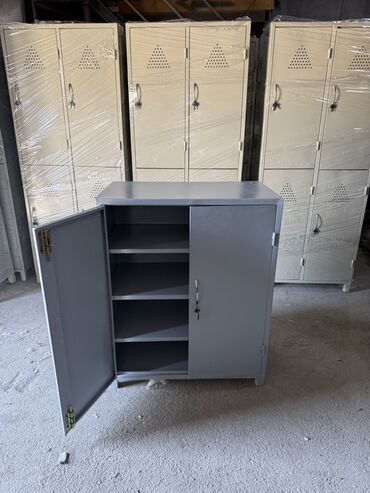 Sifarişlə mebel: Açılan, 2 qapılı