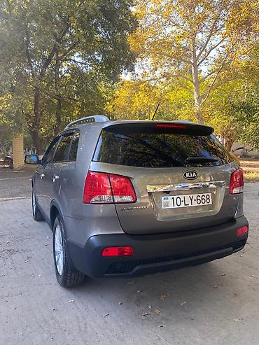 vita maşın: Kia Sorento: 2 l | 2010 il Ofrouder/SUV — 2