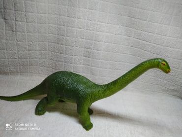 buzz jakne za decu: Zeleni dinosaurus38x19tvrda guma,rebrasta štampa