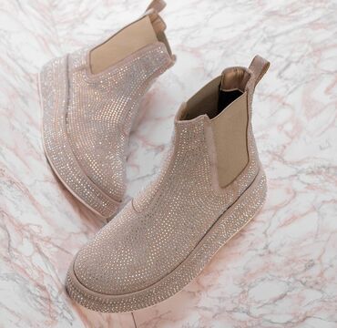 skupe patike: Ankle boots, 38