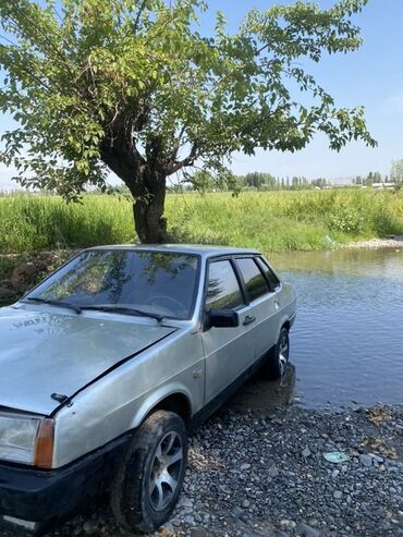 передний бампер опель вектра б: Автомобиль ВАЗ-2109, выполненный в светло-сером цвете, обладает