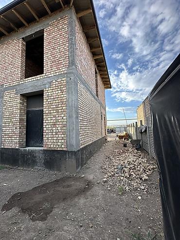 дом в покровке: Продается надежный 2-этажный кирпичный дом в Новопокровке (район поста — 6