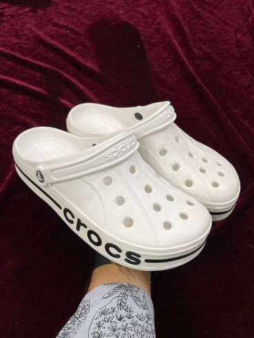 Кроссовки и спортивная обувь: Кроссовки, 37, Crocs, Новый, цвет - Белый, Бесплатная доставка at lalafo.kg Кроссовки и спортивная обувь: Кроссовки, 37, Crocs, Новый, цвет - Белый, Бесплатная доставка