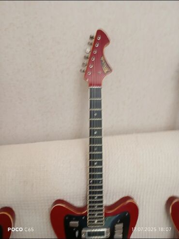 Elektro gitaralar: Elektron gitara, 6 sim, İşlənmiş, Ünvandan götürmə -da lalafo.az — 17 Elektro gitaralar: Elektron gitara, 6 sim, İşlənmiş, Ünvandan götürmə — 17