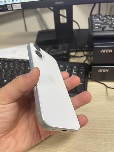 IPhone 17, Б/у, 256 ГБ, Белый, Чехол, Кабель, 100 % at lalafo.kg IPhone 17, Б/у, 256 ГБ, Белый, Чехол, Кабель, 100 %