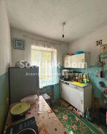 дом асанбай: 2 бөлмө, 38 кв. м, 1 кабат, Эски ремонт
