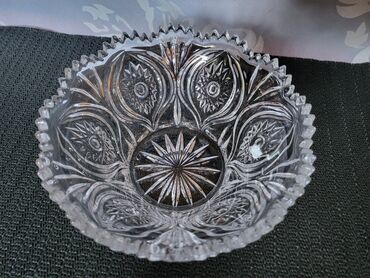 Činije: Cinija,bombonijera nova kristalna iz 70ih. Nova cinija,sve na njoj — 4