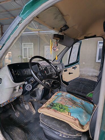 QAZ: QAZ GAZel: 2.7 l | 1999 il 2000 km Mikroavtobus — 7