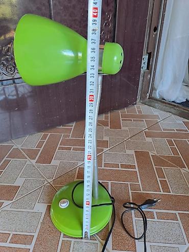 stolustu isiq: Masa ustu lampa 10 manat — 3