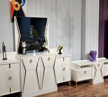 Qonaq otağı dəstləri: Komod, TV stend, TV altlığı