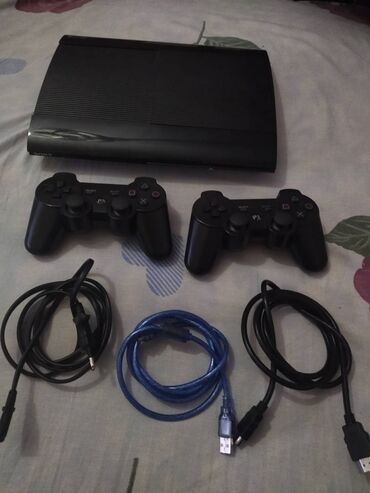 ps 4 oyunlar: Playstation 3 satılır hec bir problemi yoxdur uzerinde kabelleri 2