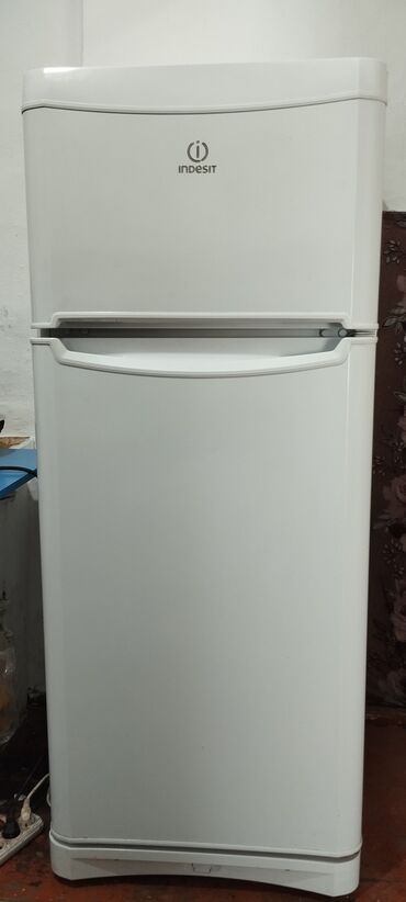 кабель интернет 10 метров: Холодильник Indesit, Б/у, Двухкамерный, 8 * 145 *