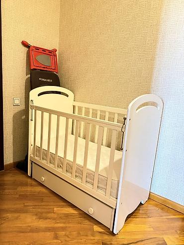 laminat dəmir masa: Uşaq beşiyi – ağ rəng, klassik dizayn - Material: taxta/MDF — 1