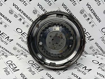 skuter do 200e: ZAMAJAC ZA VOLKSWAGEN POLO, UP!, T-ROC . - 04C 105 266 D | Zamajac — 1