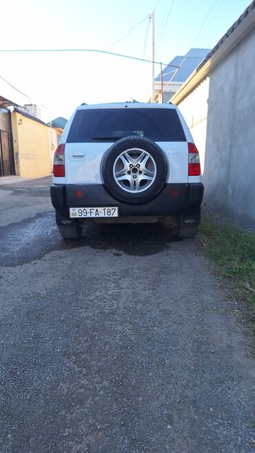 Chery: Chery Tiggo: 2 l | 2006 il Krossover — 2