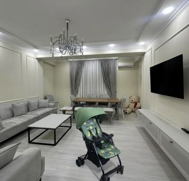 универсальные трехколесные коляски: Chicco ohlala.Qirigi sinigi yoxdur.Cekisi 3 kqdir.Cox rahat ve