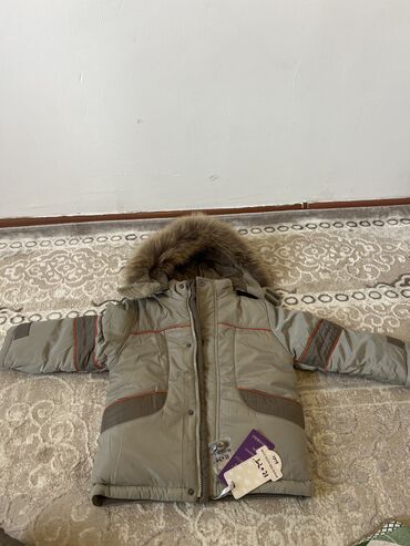 зимняя женская куртка: Детские комбинезоны по оптовой цене 3800 2500 сом Качество 👍