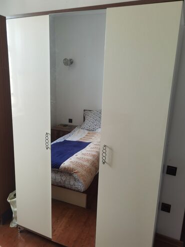 Dolablar: İşlənmiş, Kupe, 3 qapılı Düz dolab, Qarderob, paltar dolabı, Türkiyə