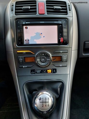 Toyota: Toyota Auris: 1.3 l. | 2010 έ. Χάτσμπακ — 9