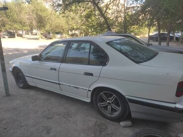 авто из кореи в наличии: BMW 520: 2 л, Механика, Бензин, Седан