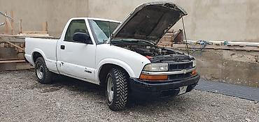 Chevrolet: Chevrolet S-10 pikap - Korpus: 2 qapılı, tək kabin - Rəng: ağ - — 12