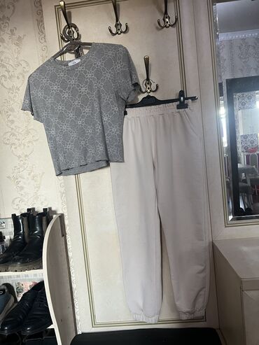 Другая женская одежда: Размер xs,s,m — 18