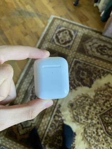 Qulaqlıqlar: AirPods 20 Manat